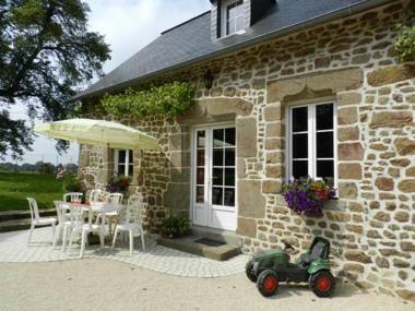 Gîte Saint-Mars-sur-Colmont 5 pièces 8 personnes - FR-1-600-174