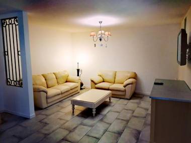 Maison de 2 chambres avec jardin clos et wifi a Sainte Genevieve les Gasny