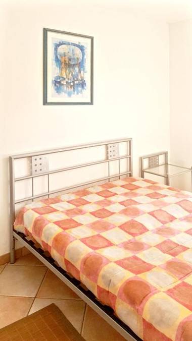 Appartement de 2 chambres a Saint Cyr sur Mer a 250 m de la plage avec jardin clos et wifi