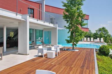Villa de 5 chambres avec piscine privee jacuzzi et jardin amenage a Saint Desirat