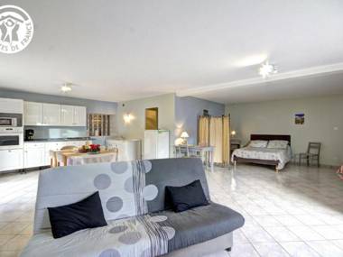 Appartement Planfoy 1 pièce 2 personnes - FR-1-496-134