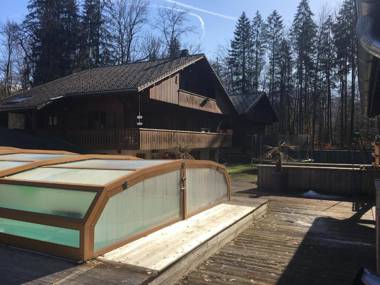 Room in Guest room - Mont Blanc room for 3 people with a balcony