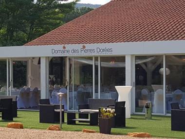 GITE du DOMAINE des PIERRES DOREES