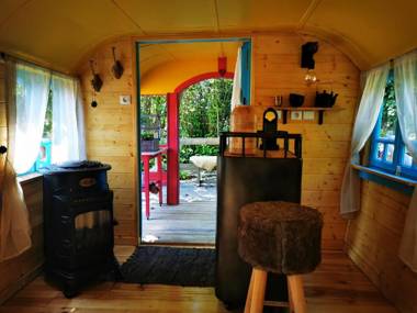 La Maison des Oiseaux. Roulotte