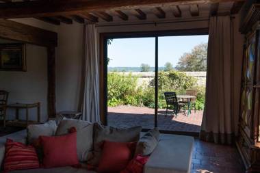 Maison "Jardin Gaillard" disposant d'une piscine chauffée