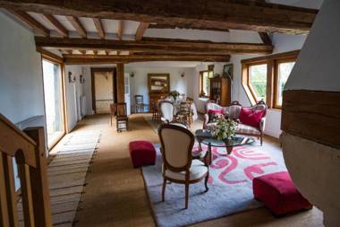 Maison "Le Pressoir" avec grand jardin et piscine chauffée