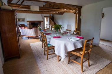 Maison "Le Pressoir" avec grand jardin et piscine chauffée