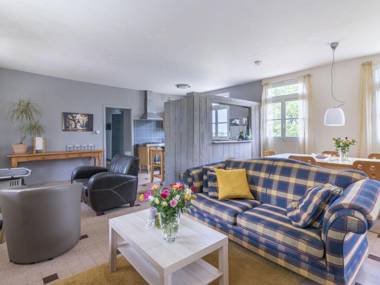 Alluring Holiday Home in Cuzy with Swimming Pool