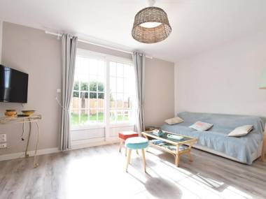 Countryside Cottage near the Sea in Cosqueville