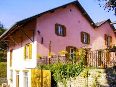 Maison de 2 chambres avec jardin clos et wifi a Chirens