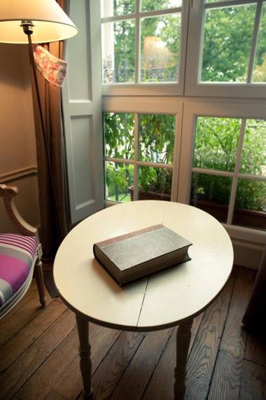 Le Chateau De La Vierge