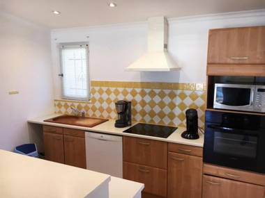 Villa de 2 chambres avec piscine privee sauna et jardin clos a Tourrettes