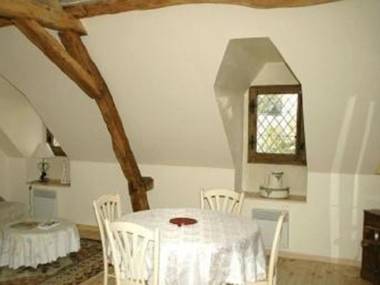 Gîte Cravant-les-Côteaux 3 pièces 4 personnes - FR-1-381-60