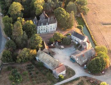 Château du Mauny gîtes et chambres d'hôtes en Bourgogne