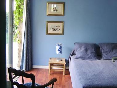 Maison de 4 chambres avec piscine privee jardin clos et wifi a Saint Amand de Coly