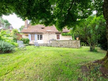 Gîte Azerat 3 pièces 4 personnes - FR-1-616-161