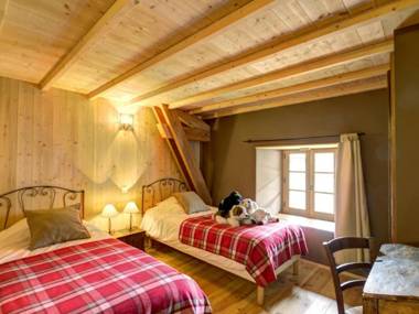 Gîte Saint-Just-la-Pendue 3 pièces 4 personnes - FR-1-496-51