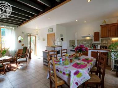 Gîte Bussières 3 pièces 4 personnes - FR-1-496-90