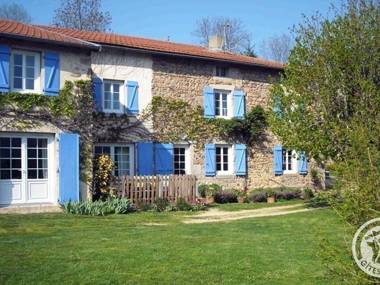 Gîte Saint-Alban-les-Eaux 7 pièces 10 personnes - FR-1-496-95
