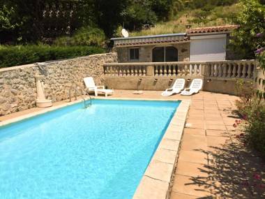 Maison de 2 chambres avec piscine partagee jardin clos et wifi a La Roche sur le Buis