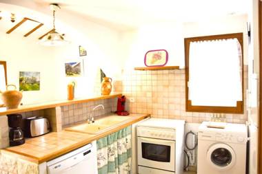 Maison de 2 chambres avec piscine partagee jardin amenage et wifi a La Roche sur le Buis