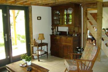 Modern holiday home in the heart of France for up to 10 people.