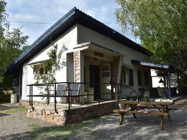 Holiday home with covered terrace at the edge of the Parc Regional du Morvan