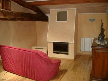 Gîte Sainte-Foy-Saint-Sulpice 1 pièce 2 personnes - FR-1-496-47