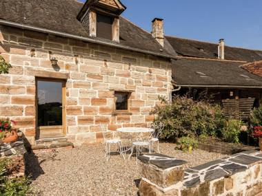 Comfortable house with use of the swimming pool in the rolling French countryside.