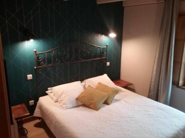 Gîte Vitry-aux-Loges 3 pièces 5 personnes - FR-1-590-119