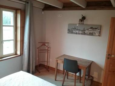 Gîte Vitry-aux-Loges 3 pièces 5 personnes - FR-1-590-119