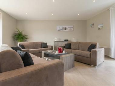 Gîte Saint-Hilaire-de-Chaléons 5 pièces 8 personnes - FR-1-306-879