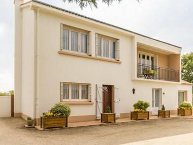 Gîte Saint-Hilaire-de-Chaléons 4 pièces 6 personnes - FR-1-306-1022