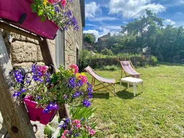 Gîte La Besseyre-Saint-Mary 5 pièces 10 personnes - FR-1-582-94