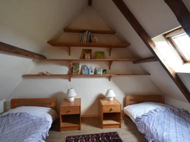 Beautiful Holiday Home with Courtyard in Appeville