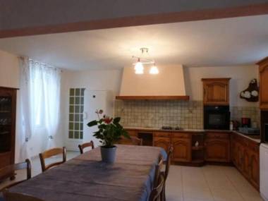 Gîte Vallon-sur-Gée 6 pièces 10 personnes - FR-1-410-212