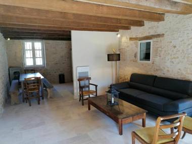 Gîte Ainay-le-Vieil 5 pièces 8 personnes - FR-1-586-15