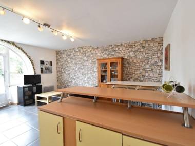 Welcoming Holiday Home in Brainville with Fenced Garden