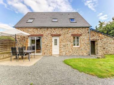 Holiday home in quiet location with garden terrace and barbecue near Coutances