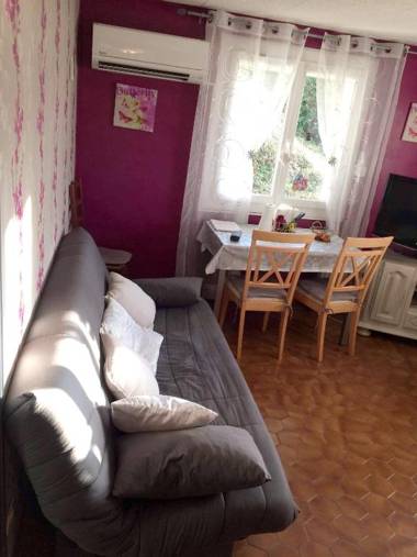 Appartement d'une chambre avec vue sur la ville jardin clos et wifi a Saint Victor de Cessieu