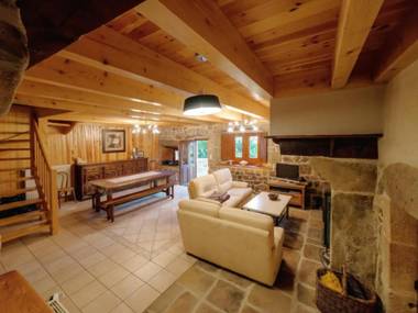 Gîte Montarcher 4 pièces 6 personnes - FR-1-496-11