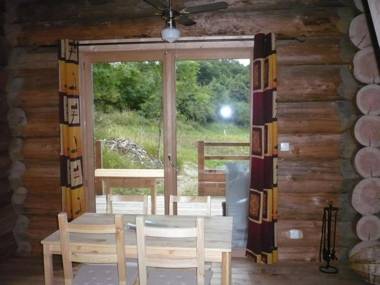 Gîte Saint-Martin-la-Sauveté 2 pièces 3 personnes - FR-1-496-184