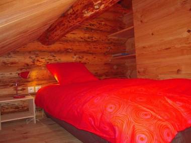 Gîte Saint-Martin-la-Sauveté 2 pièces 3 personnes - FR-1-496-187