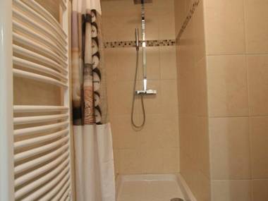 Gîte Saint-Julien-des-Chazes 5 pièces 9 personnes - FR-1-582-17