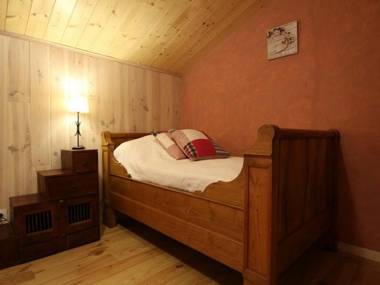 Gîte Saint-Julien-des-Chazes 5 pièces 9 personnes - FR-1-582-17