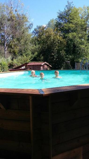 Bungalow de 2 chambres avec vue sur le lac piscine partagee et jardin clos a Saint Hilaire sous Romilly