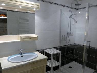 Gîte Pont-la-Ville 4 pièces 6 personnes - FR-1-611-35