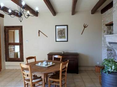 Gîte Pont-la-Ville 2 pièces 3 personnes - FR-1-611-59