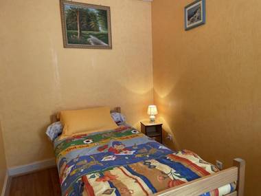 Gîte Arfeuilles 4 pièces 5 personnes - FR-1-489-52