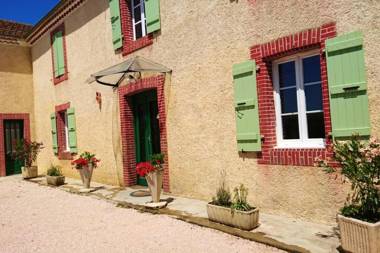 Maison de 4 chambres avec jacuzzi jardin clos et wifi a Bars